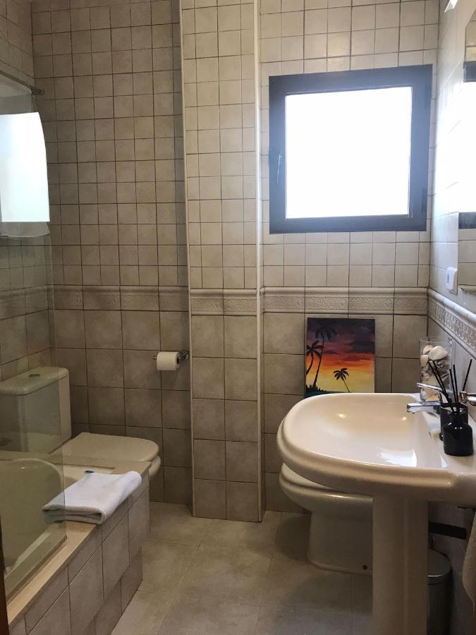 Nice House With Amazing Swimming Pool/ Just 5 Min From Beach Holiday home