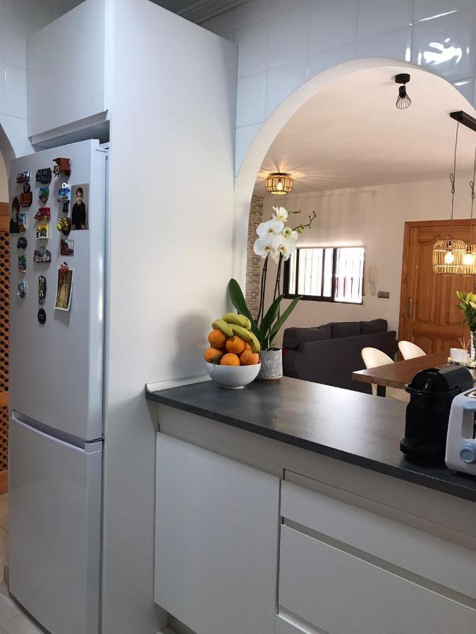 Nice House With Amazing Swimming Pool/ Just 5 Min From Beach