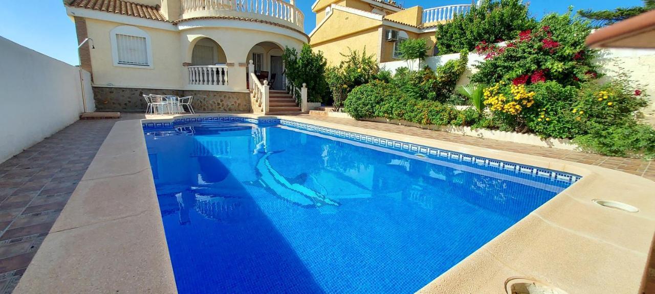 Agradable Con Piscina Privada Villa *