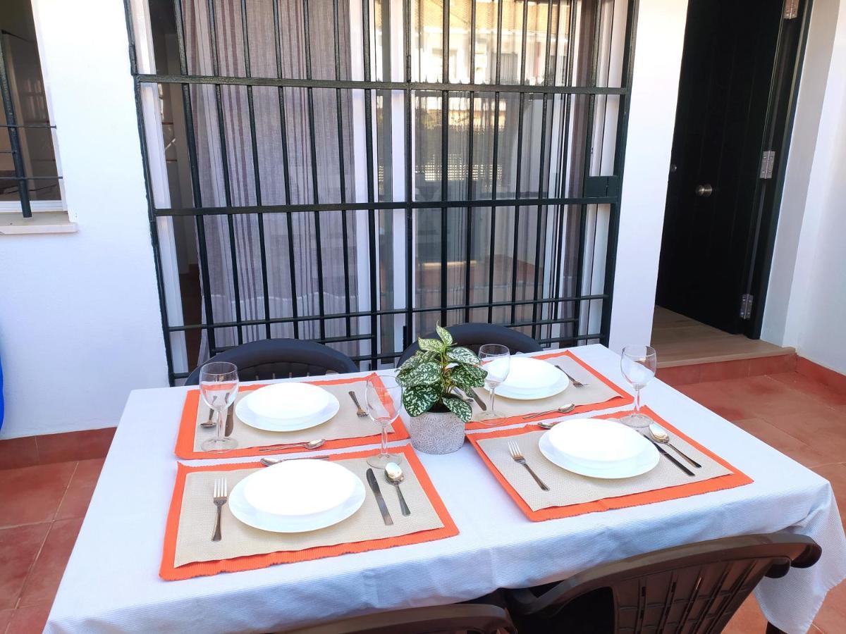 Gran Adosado De Esquina Muy Cerca De La Playa En La Antilla Holiday home Huelva