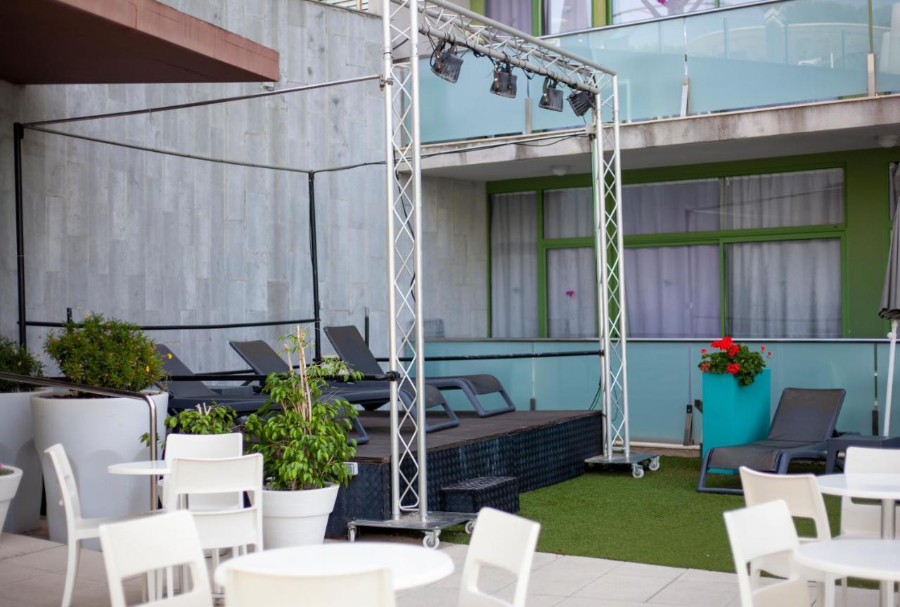 Apartment 4 *