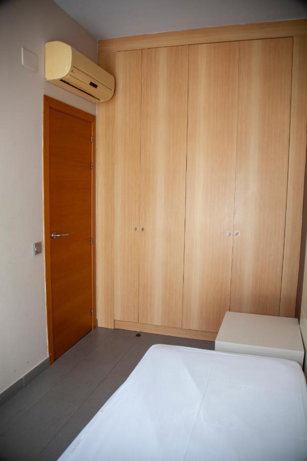 Apartment 4 *
