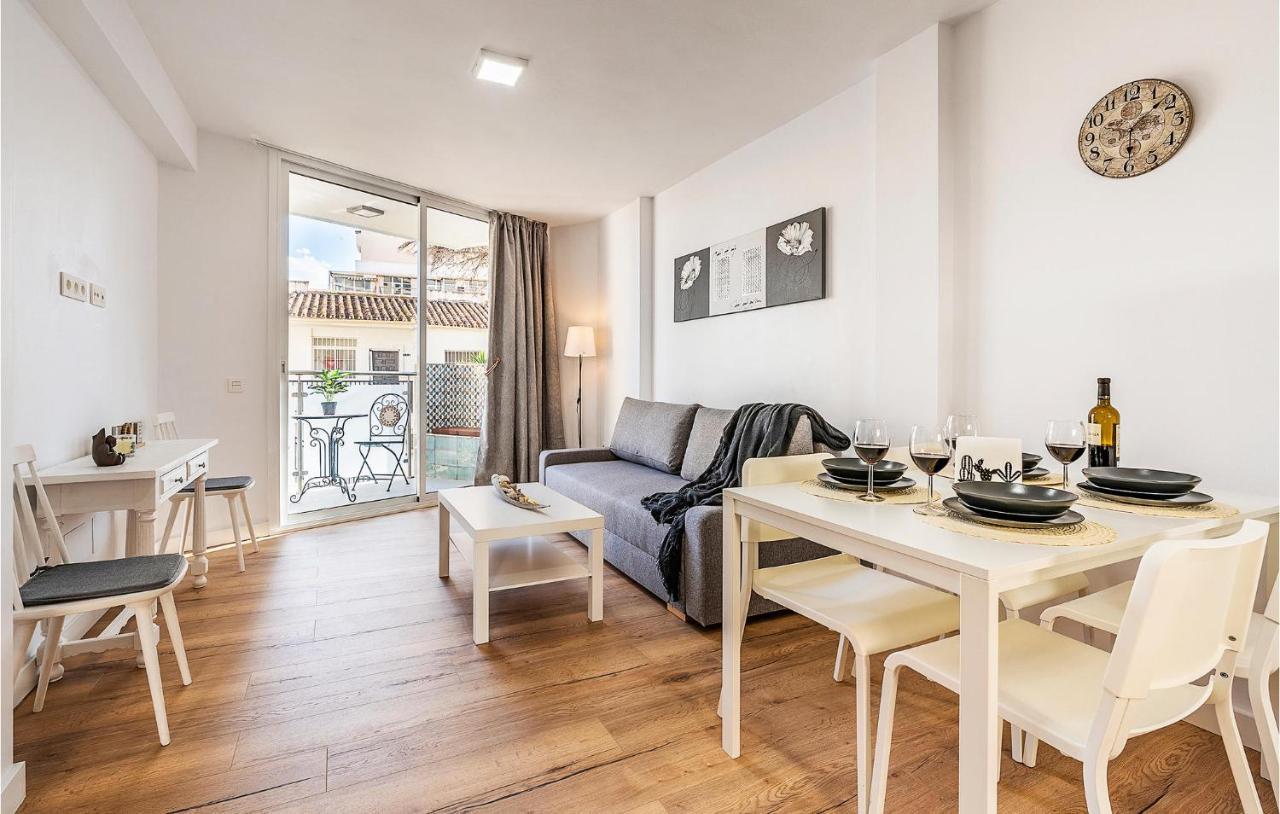 Apartment Stunning In With Wifi And 1 Bedrooms Torremolinos