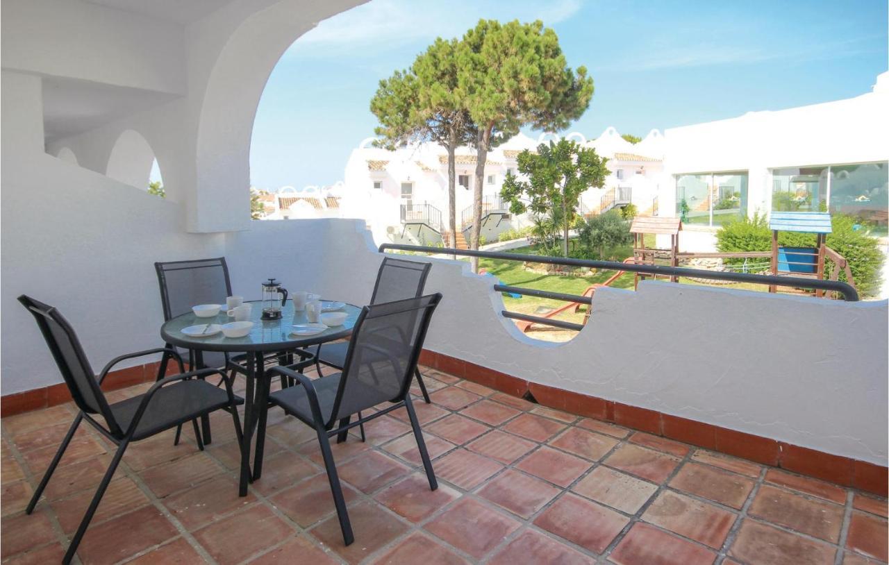 Сasa de vacaciones Beautiful In Marbella-las Chapas With 2 Bedrooms, Outdoor Swimming Pool And Swimming Pool Marbella