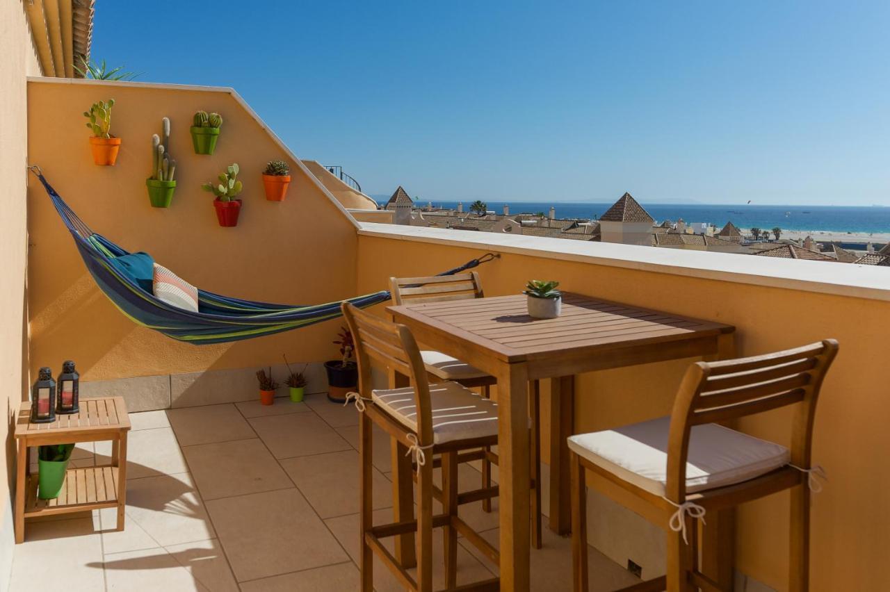 Deja Blue - Rent Modern Penthouse Apartment *