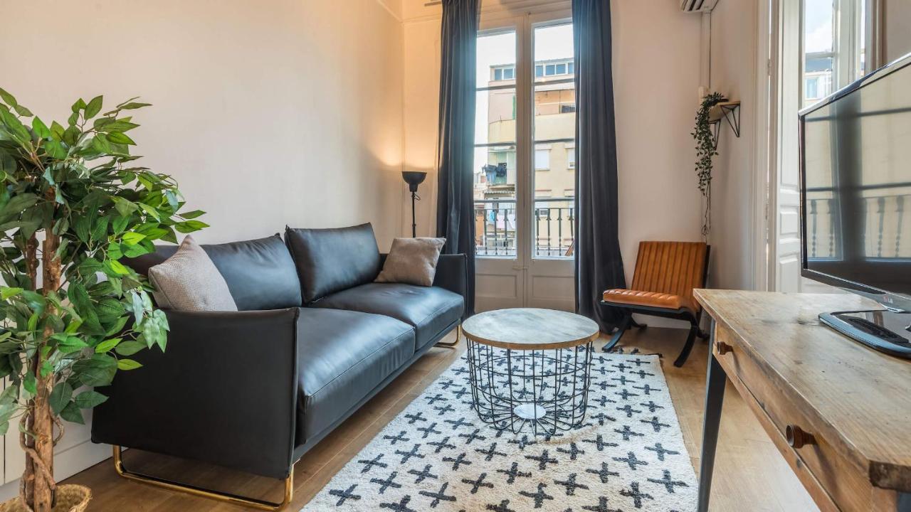 21per1020 - Cozy In De Gracia Apartment *