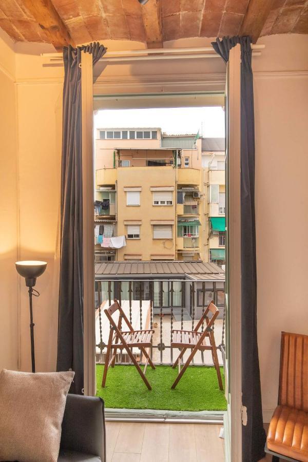 21per1020 - Cozy In De Gracia Apartment