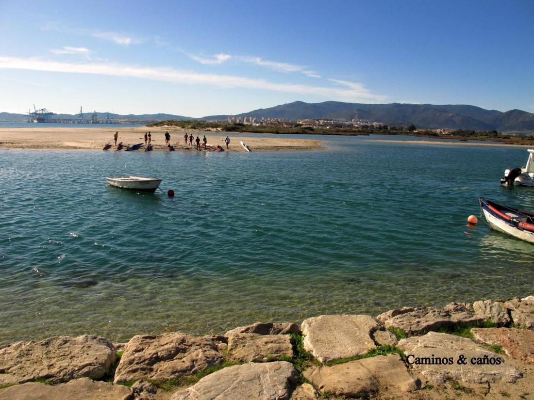 Estudio A Pie De Playa Con Bano Y Cocina Privados Algeciras