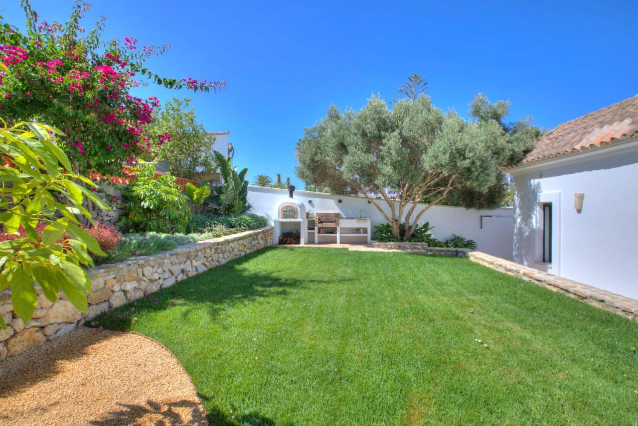 Mas Tranquila - A Stylish With Pool 150 M From The Villa *
