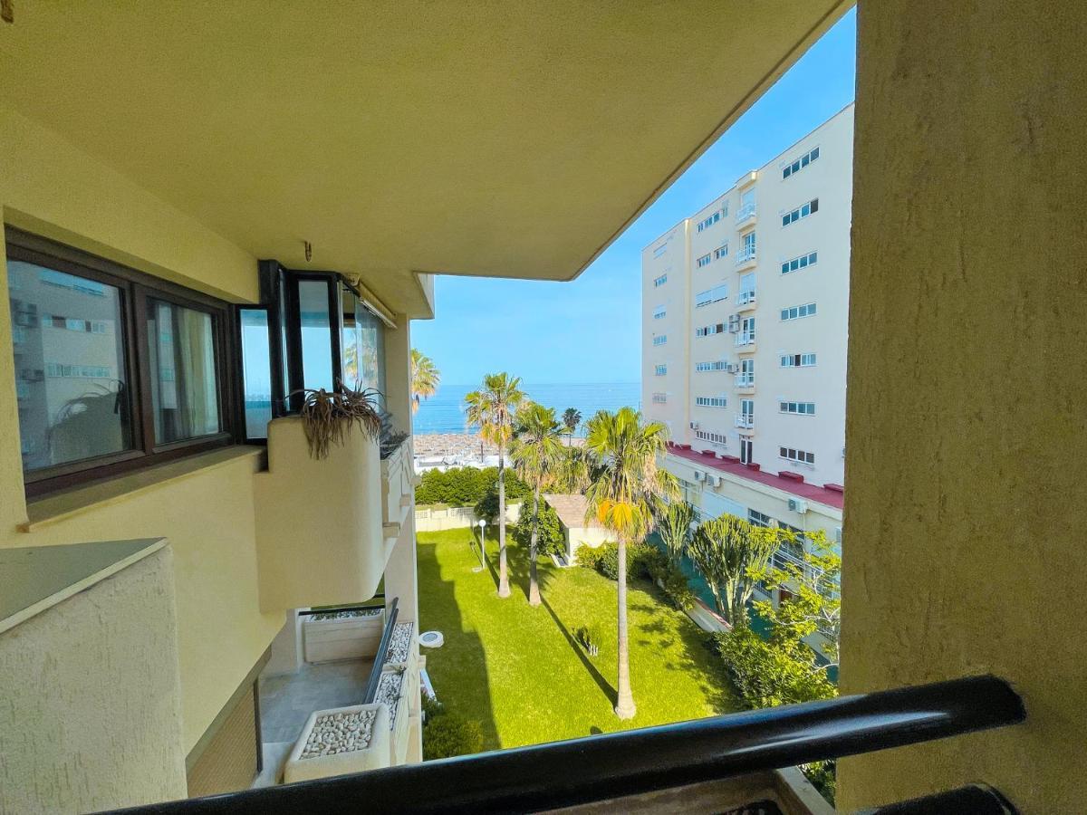 Seafront With Direct Access To The Apartamento