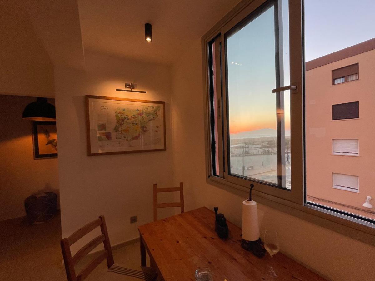 Beachfront Large Apartamento *
