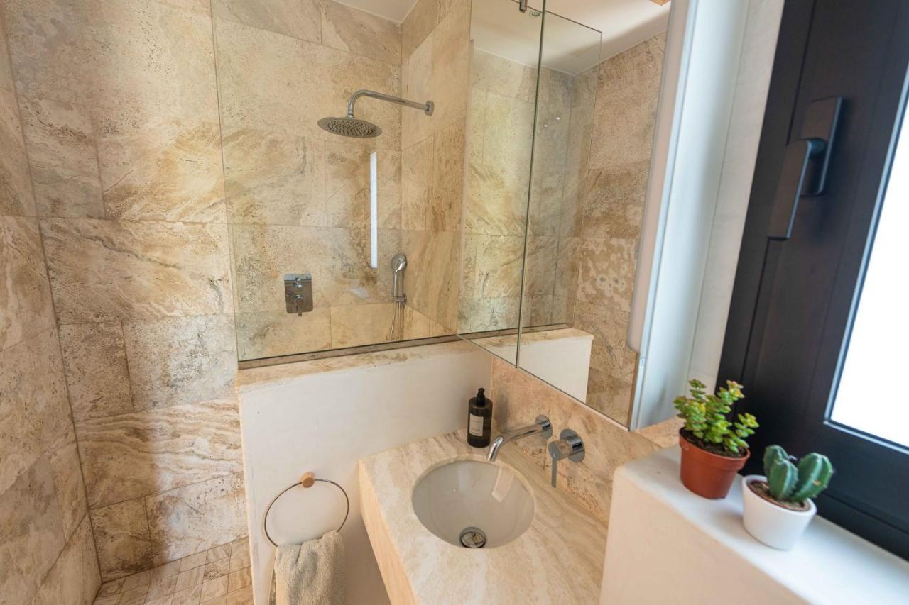 Villa Mas Tranquila - A Stylish With Pool 150 M From The