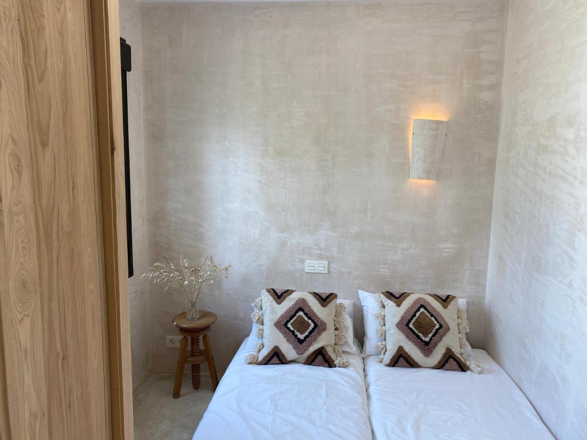 Mas Tranquila - A Stylish With Pool 150 M From The