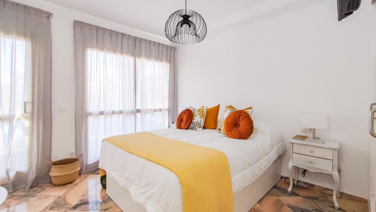 Oleholidays 514 Romana Playa Junto Al Mar Apartamento *