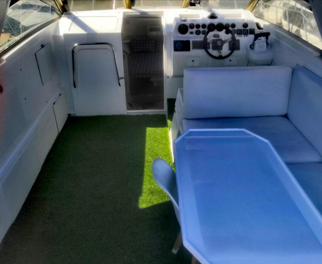 Cozy Private Two Yacht In Barcelona With Free Parking Botel Sant Adria de Besos