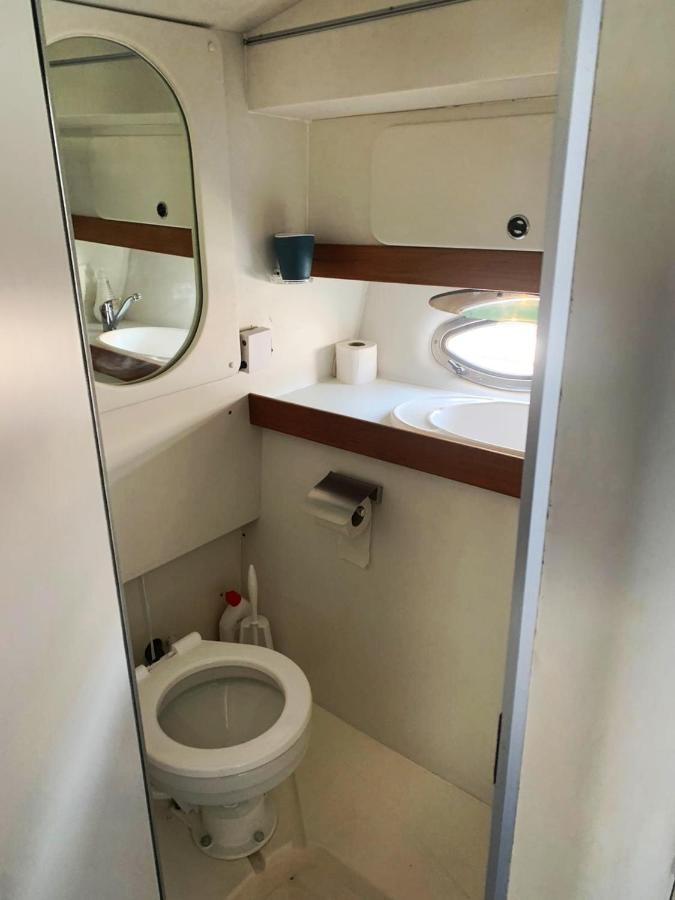 Botel Cozy Private Two Yacht In Barcelona With Free Parking *