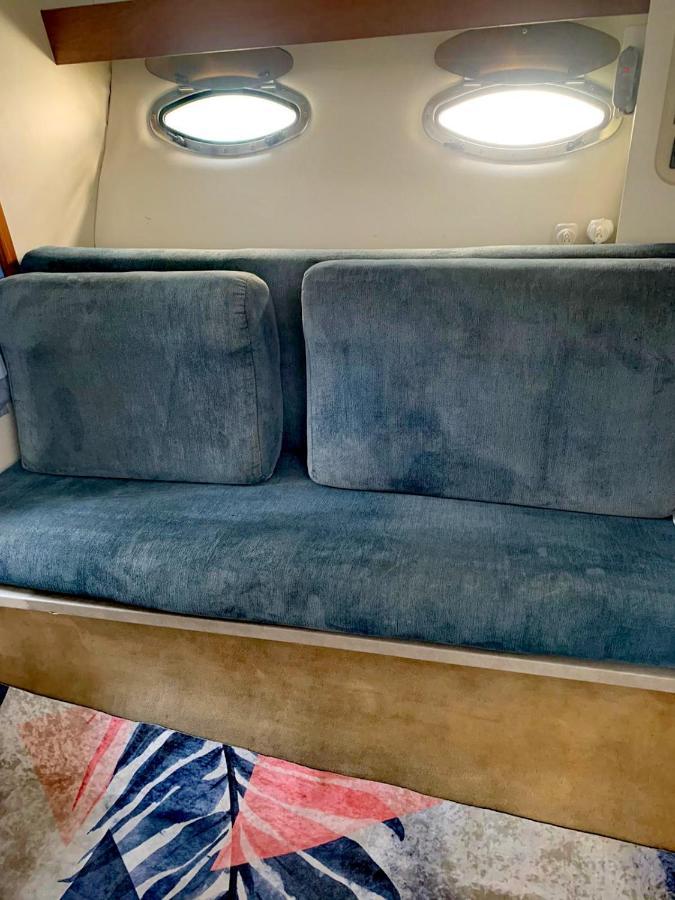 Cozy Private Two Yacht In Barcelona With Free Parking Botel Sant Adria de Besos