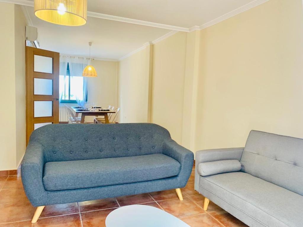 Rurales Arroyovil 23 Ideal Familias * Mancha Real