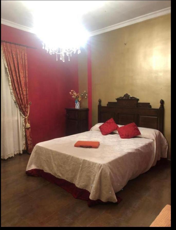 En Pleno Centro De Marchena 3 3 Baños Privados *