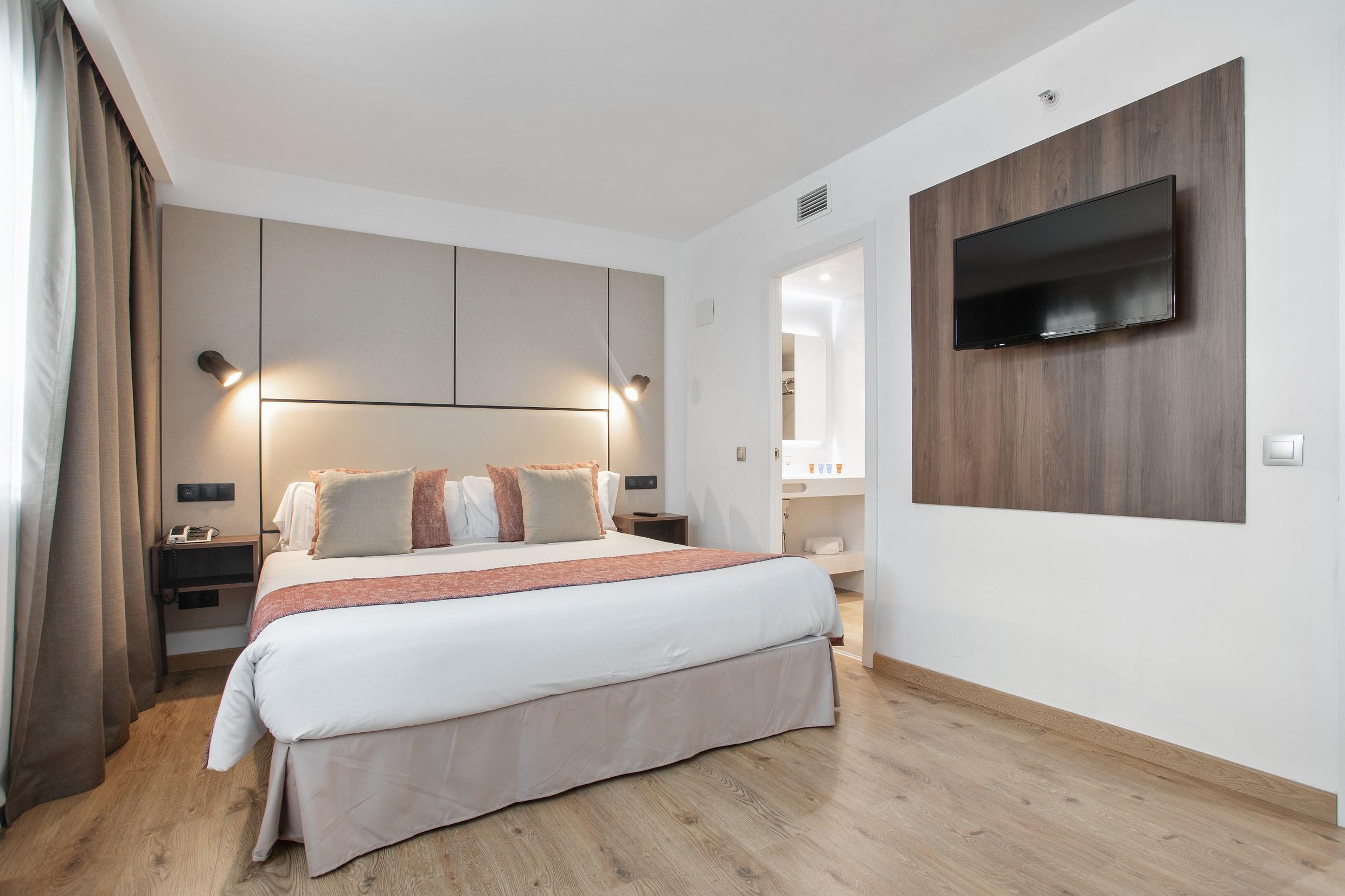 Pierre & Edificio Eurobuilding 2 Apartment *