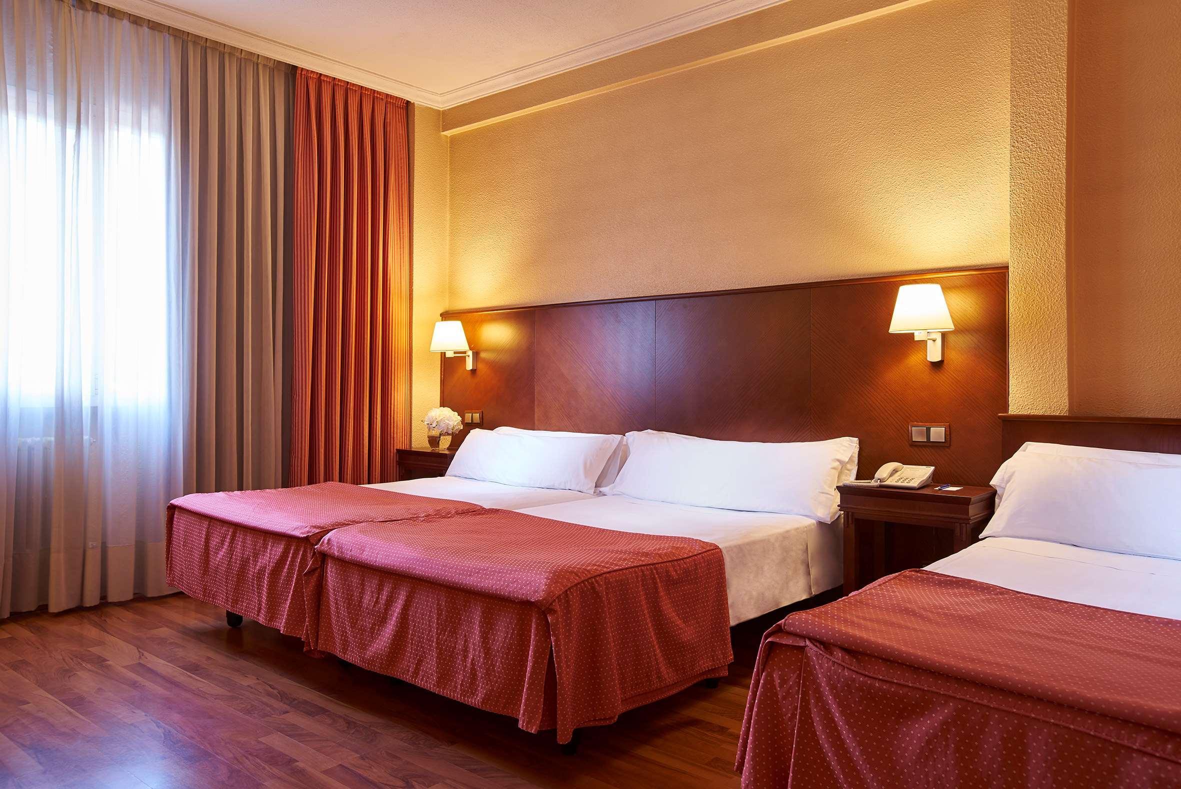 Casón Del Tormes 3*