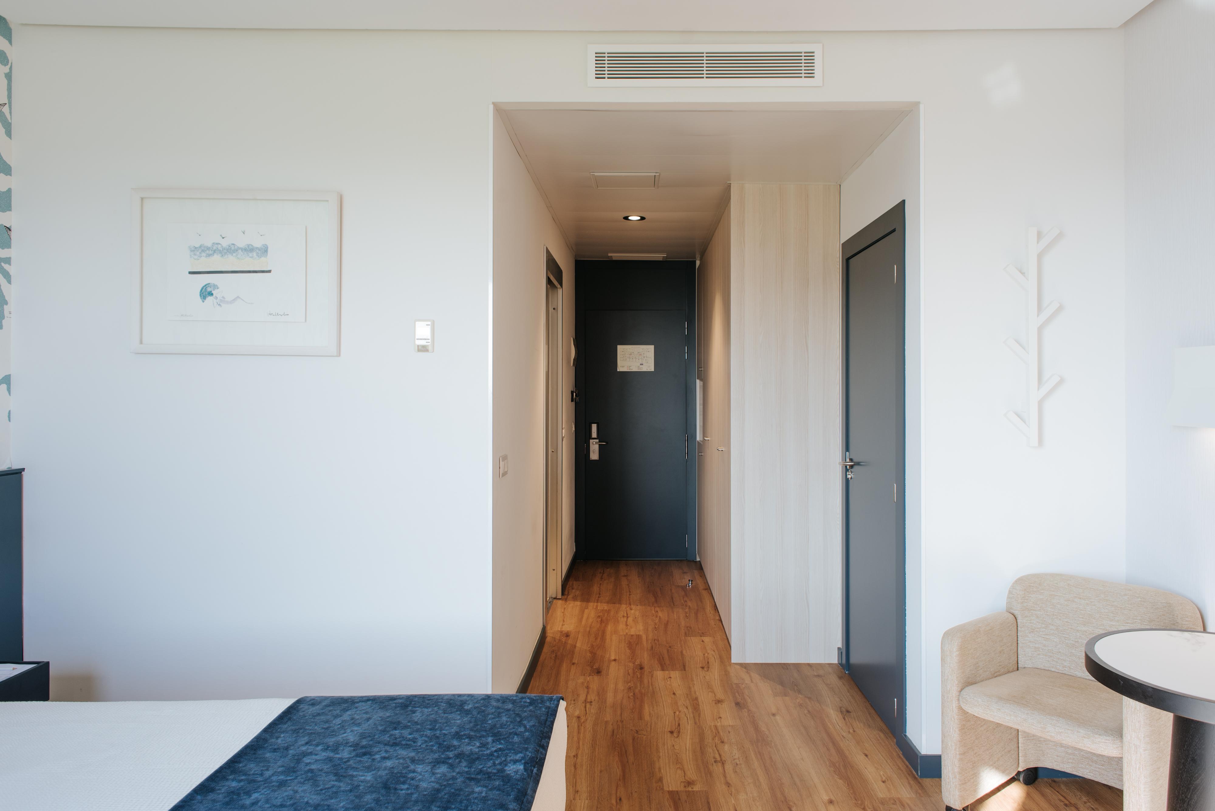 Hotel Neptuno Playa & 4*
