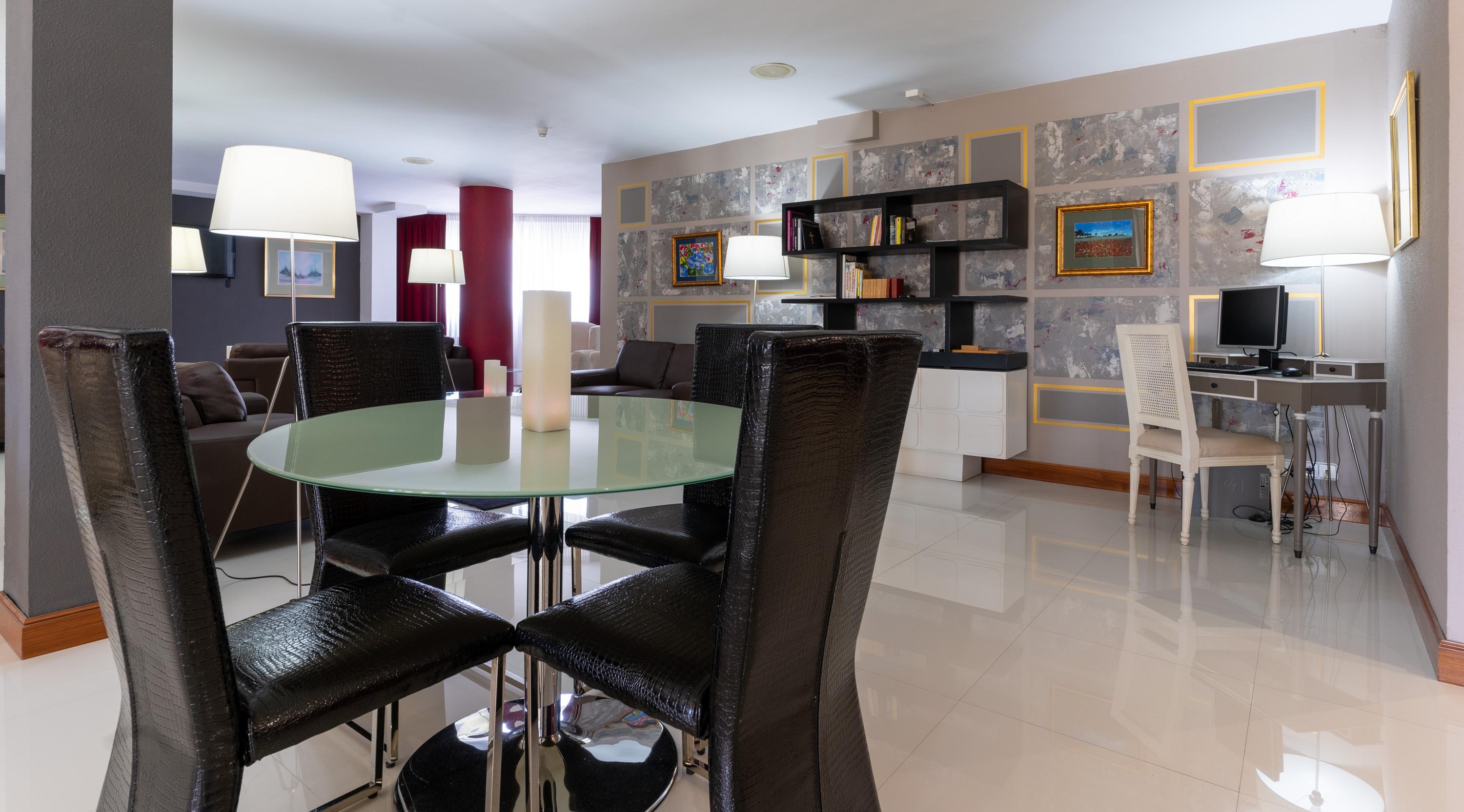Chateau La Roca Hotel 3*