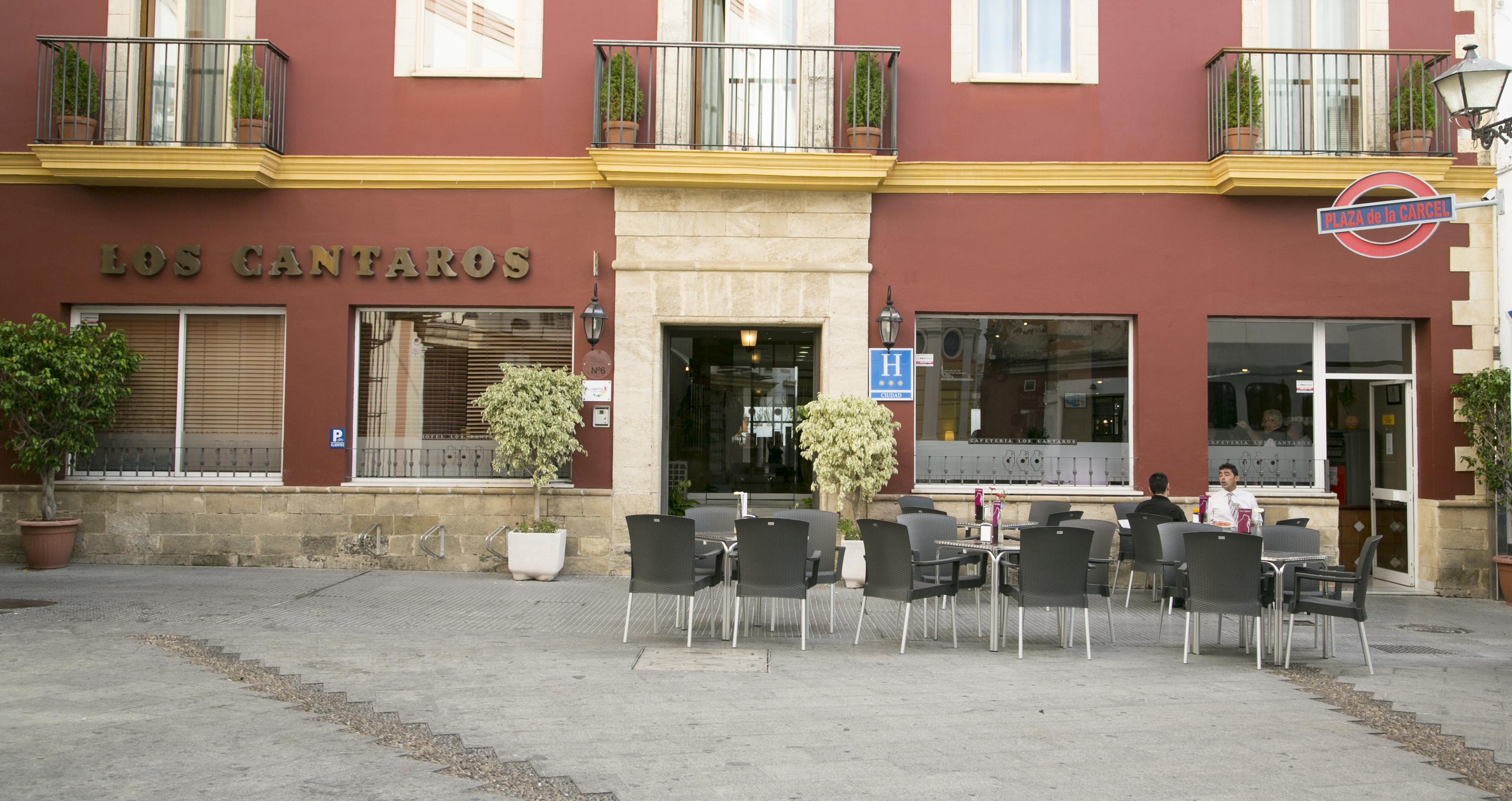 Hotel Cantaros 3*