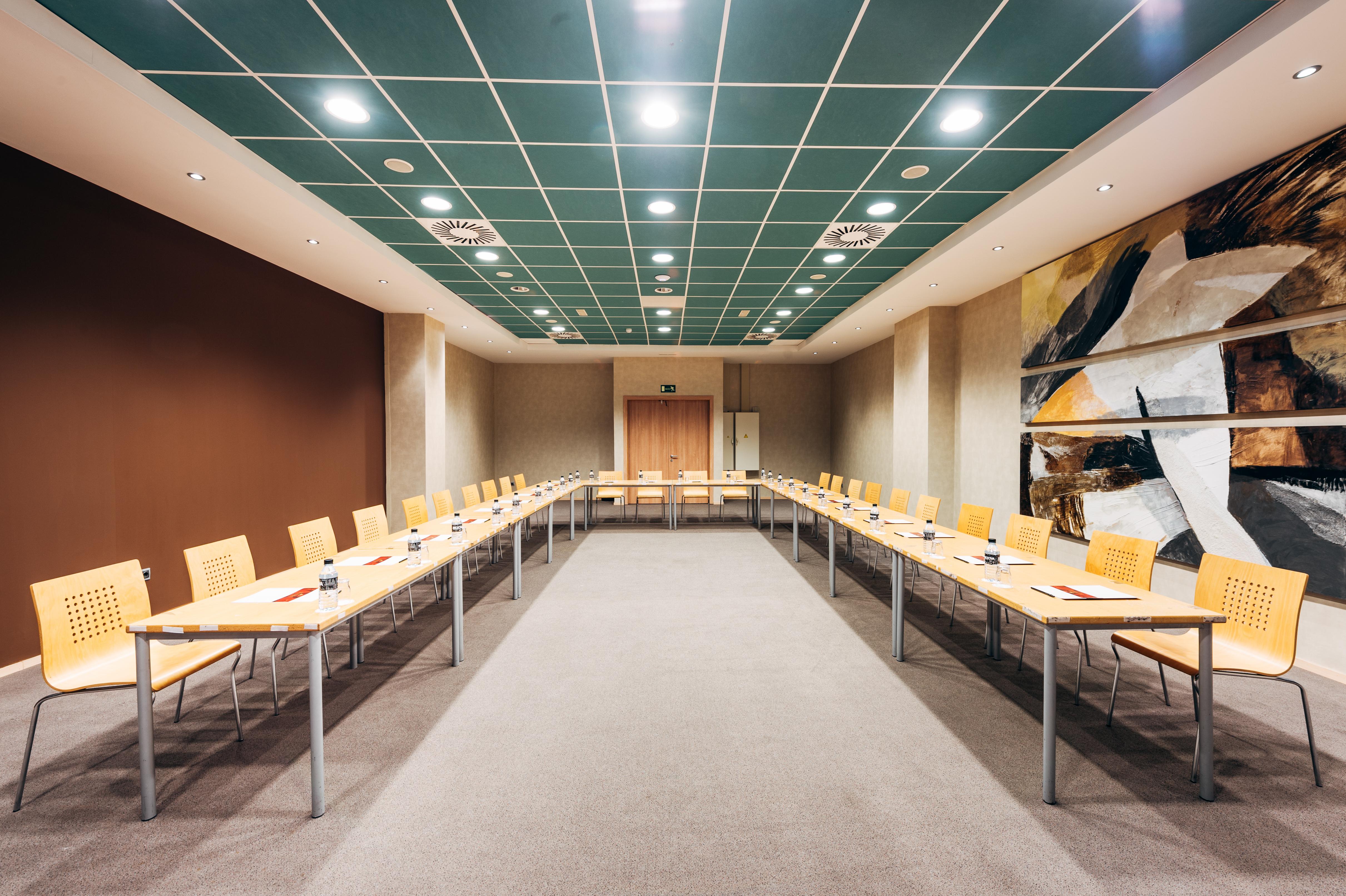 Azz Valencia Congress & Hotel 4*