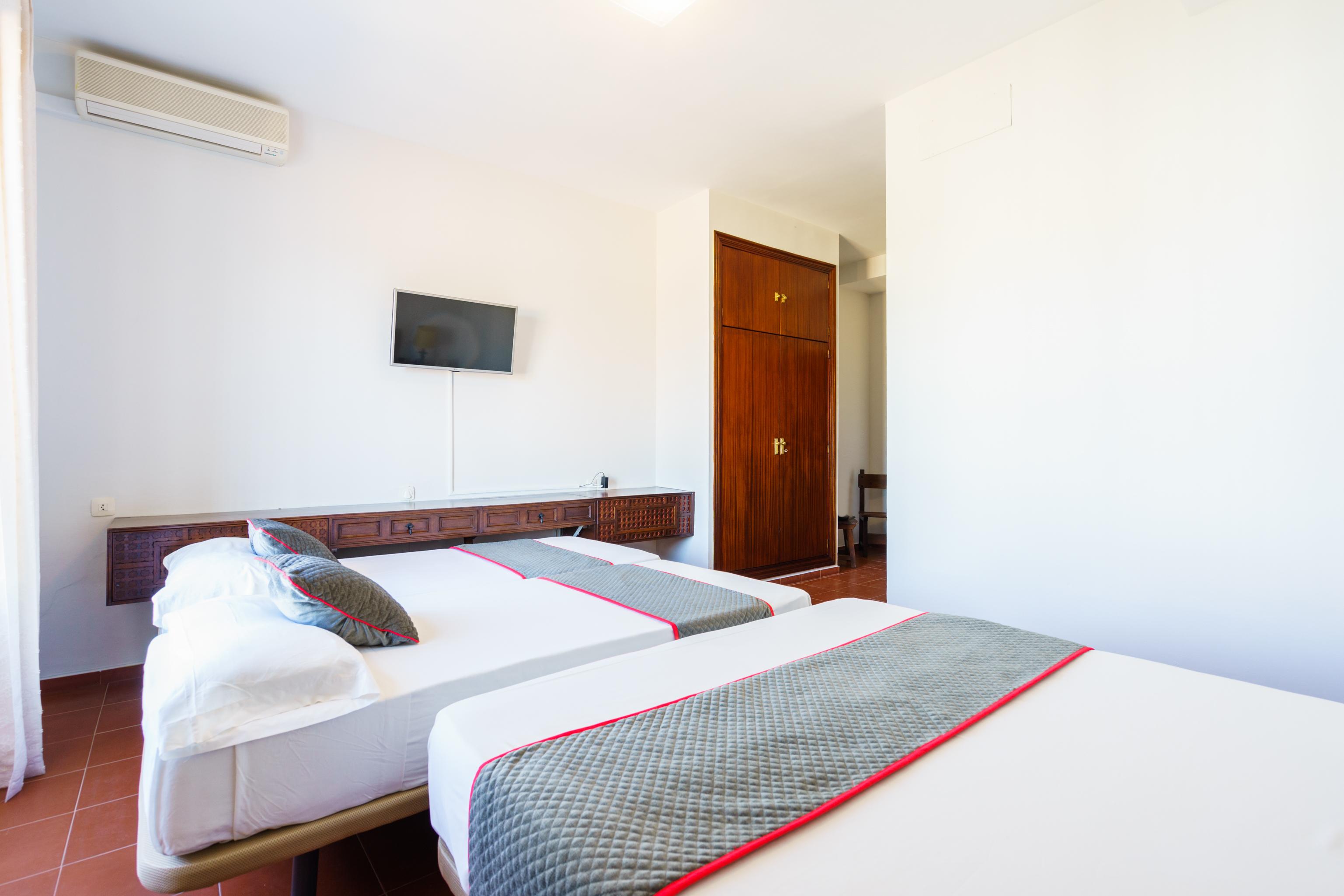 Hotel Oyo Cumbres 2*