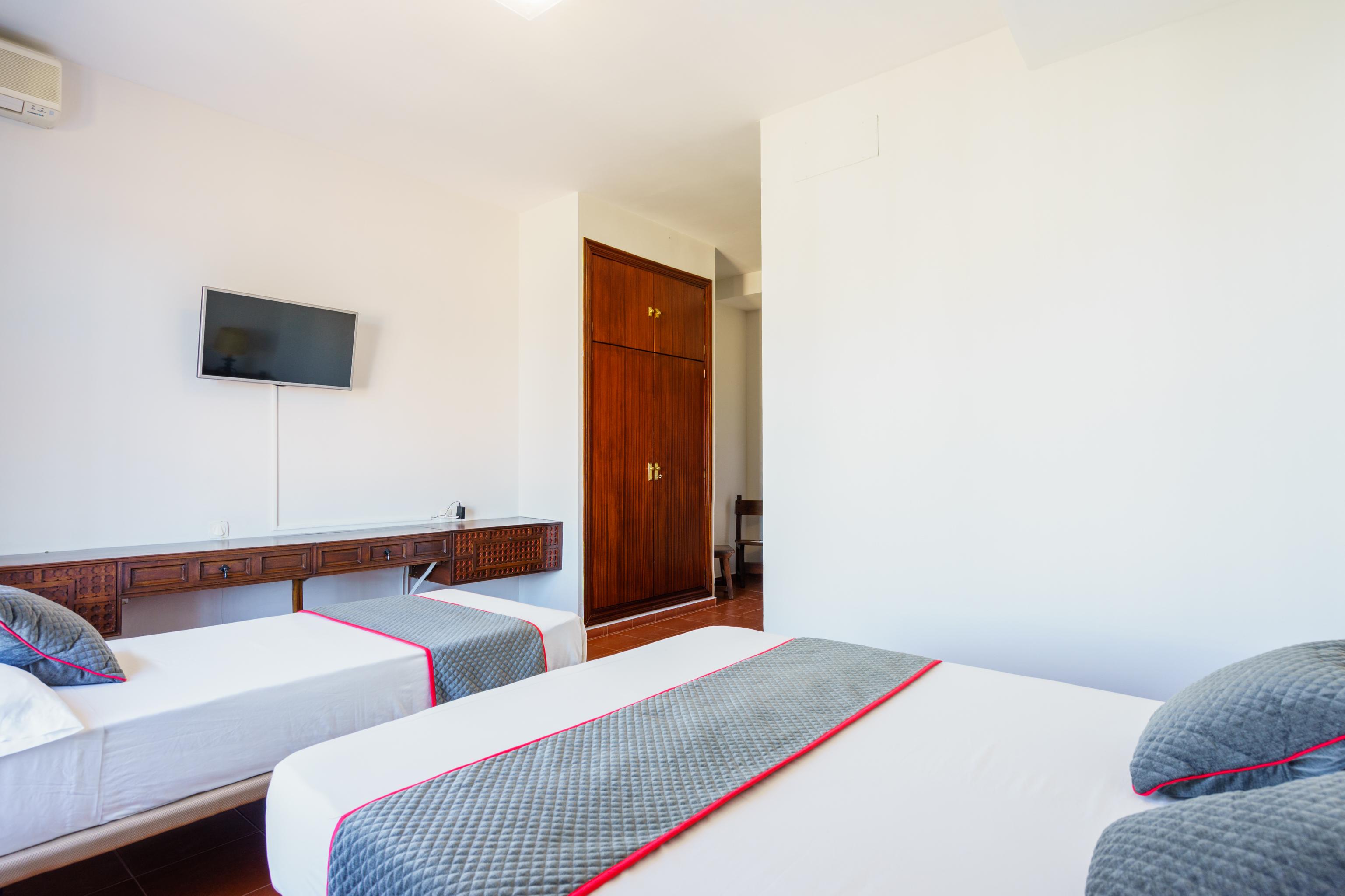 Hotel Oyo Cumbres 2*