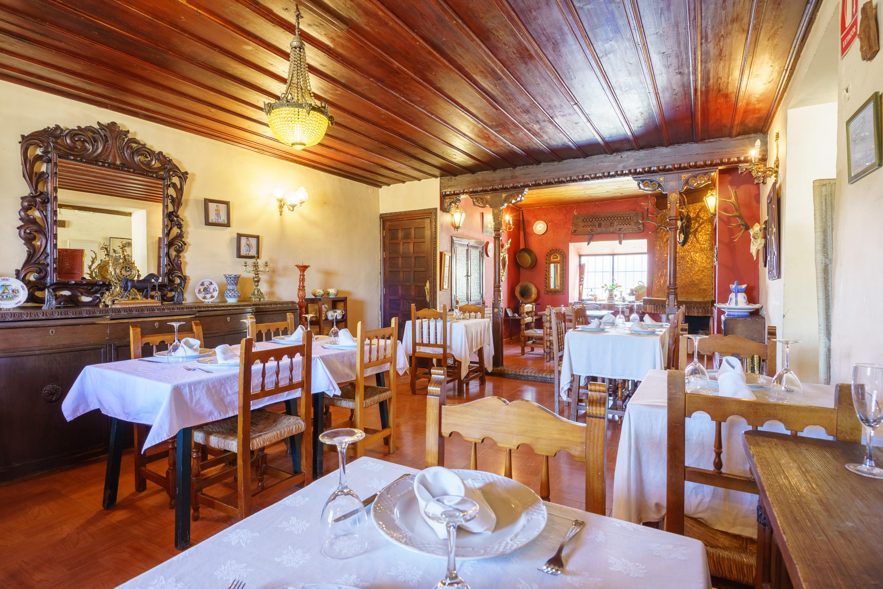 Oyo Cumbres Hotel