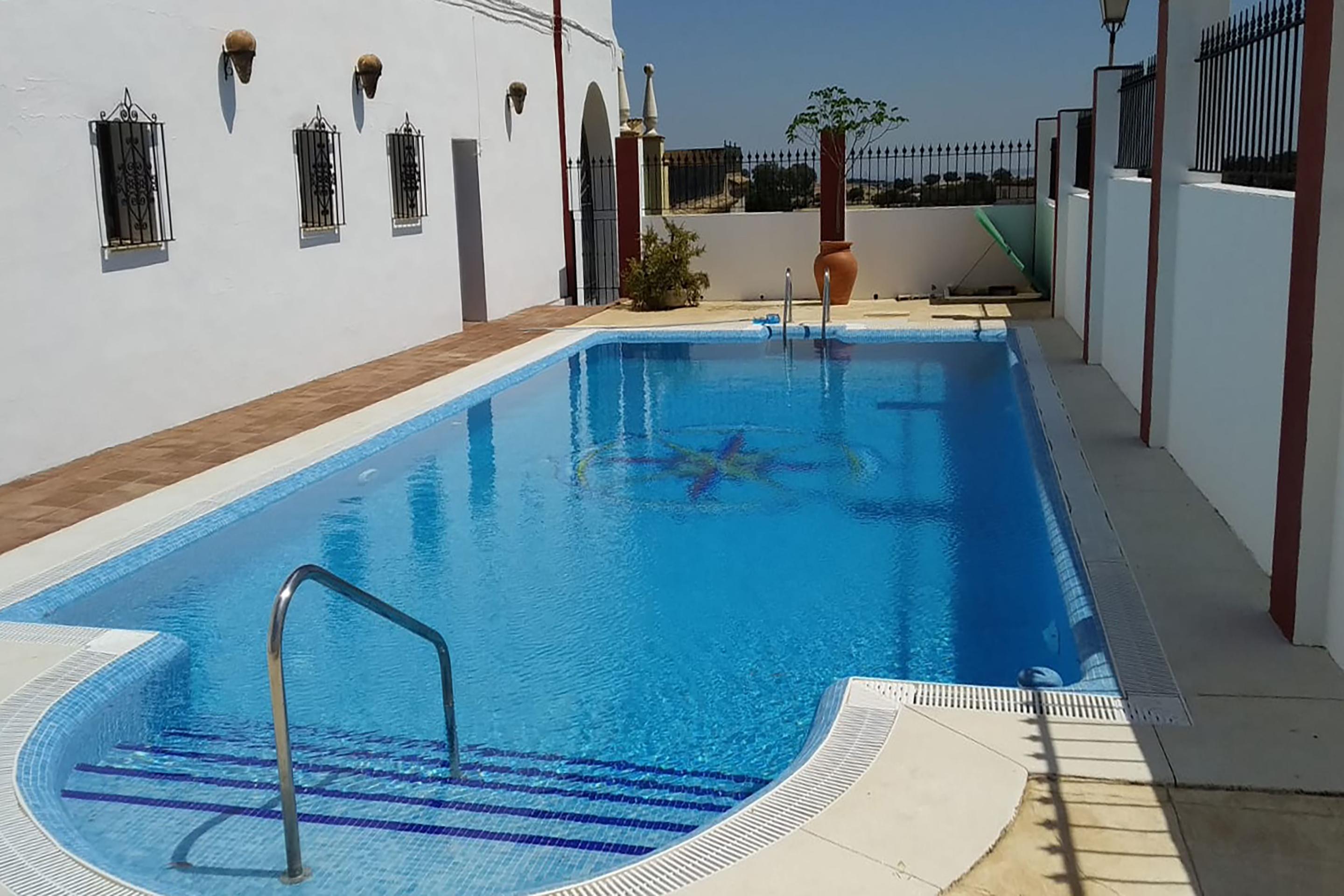 Oyo Cumbres Hotel