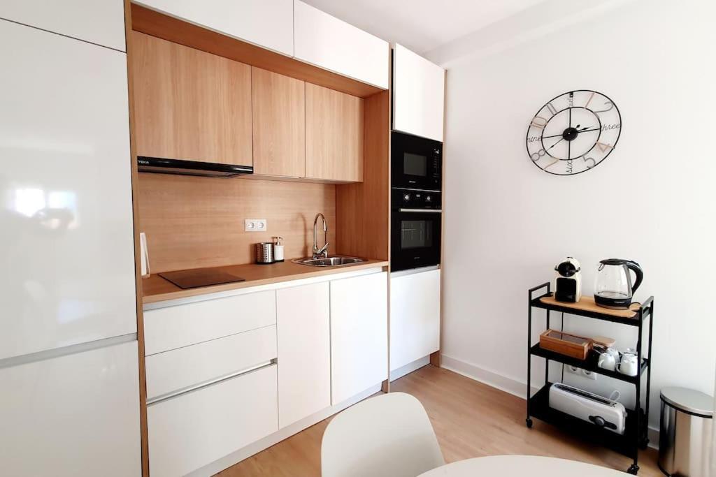Spacious Loft, Parking Free M Apartment