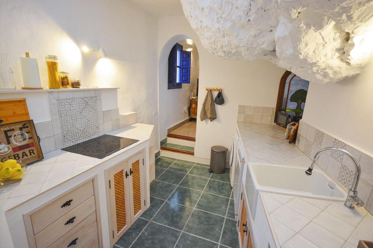 Casa Rosario, Large Historic Townhouse With Amazing Roof Terrace Hansonholiday Holiday home Frigiliana