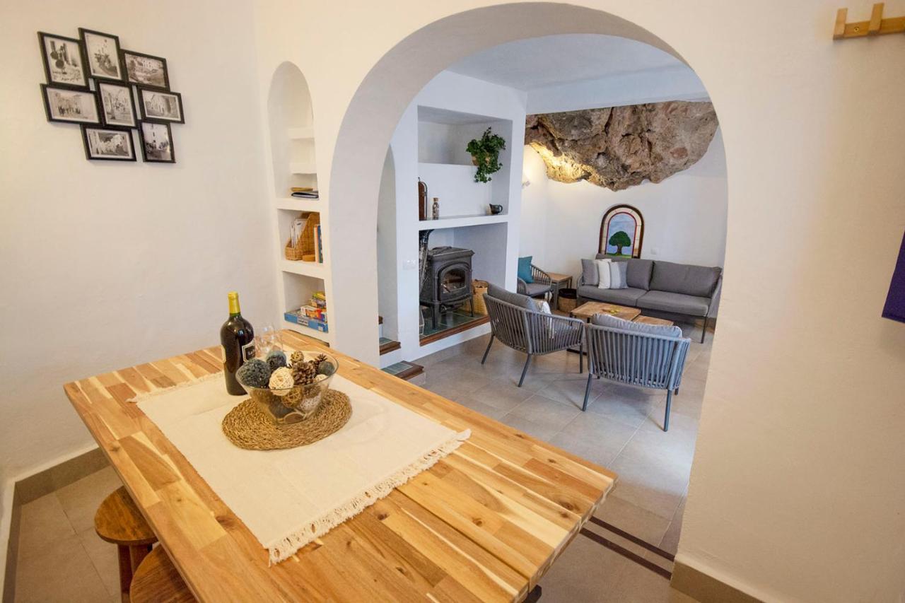 Casa Rosario, Large Historic Townhouse With Amazing Roof Terrace Hansonholiday