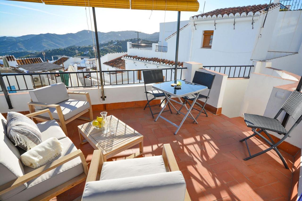 Casa Rosario, Large Historic Townhouse With Amazing Roof Terrace Hansonholiday * Frigiliana
