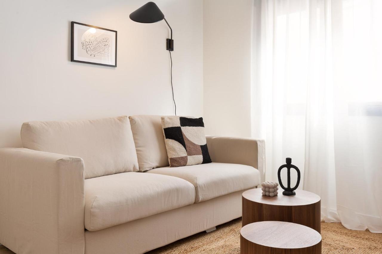 Urban Chill By Olala Homes Apartment