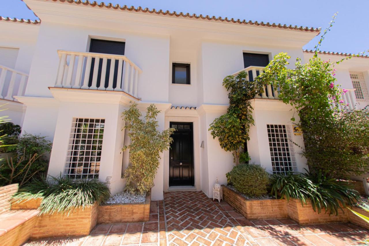 Charming Townhouse/5bedrs/front Beach/private Pool Holiday home Marbella