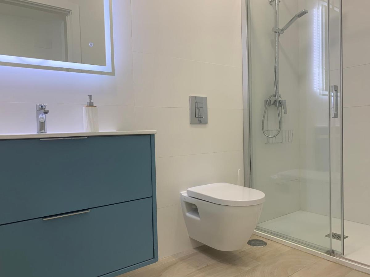 Monkeys Pages Del Corro Triana Apartment