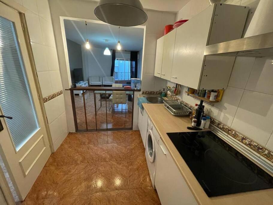 Apartment Lovely One Bedroom Flat- Excellent Location *