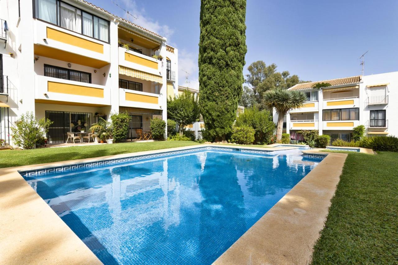 2 Bed W/pool Close To + Amenities Apartment Sitio de Calahonda