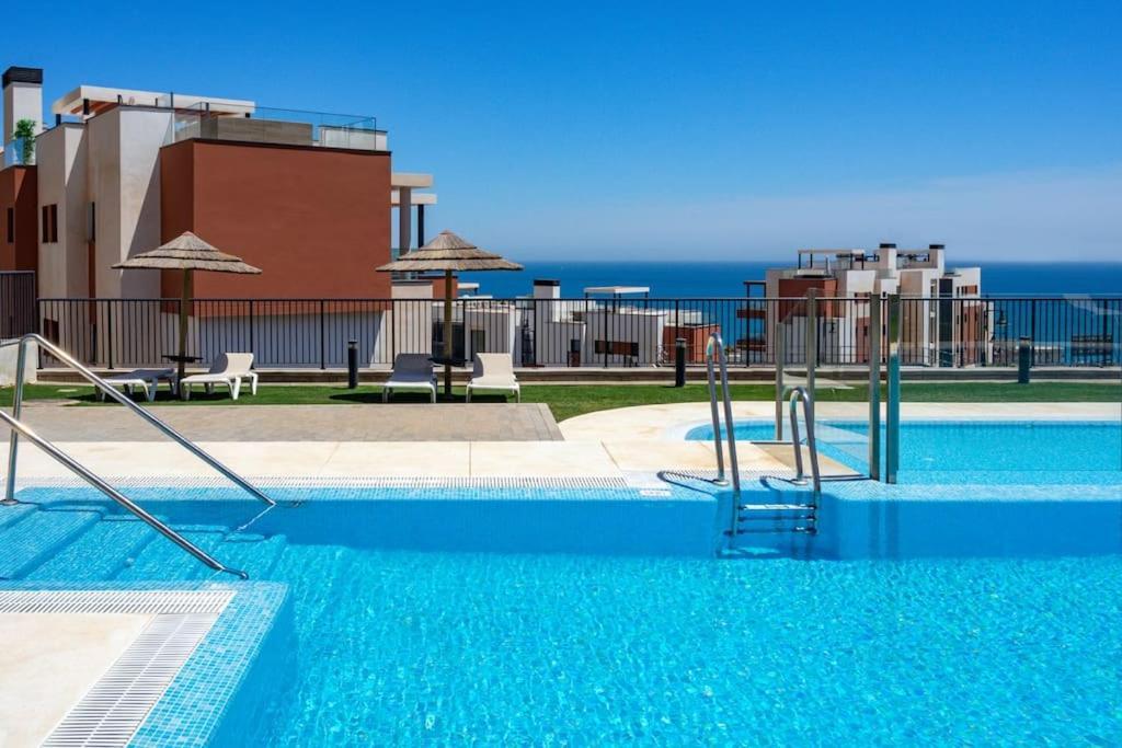 Stunning Penthouse W Private Pool In El Higueron By Costarentals - Ref 178 Apartment