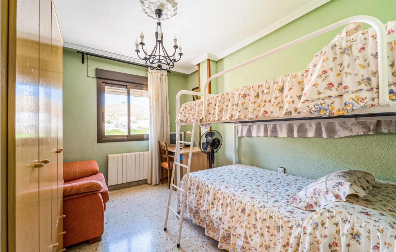 3 Bedroom Cozy In Apartment Pegalajar