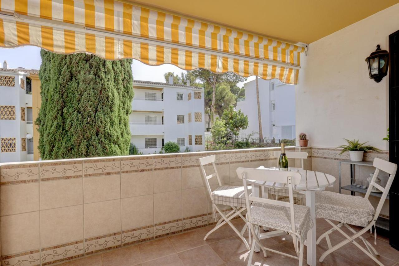 2 Bed W/pool Close To + Amenities Apartment Sitio de Calahonda