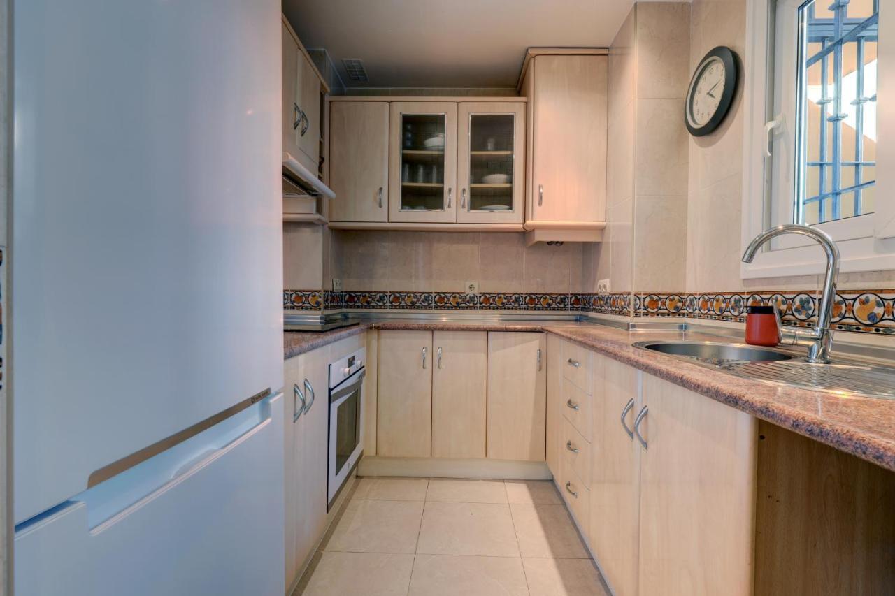 2 Bed W/pool Close To + Amenities * Sitio de Calahonda