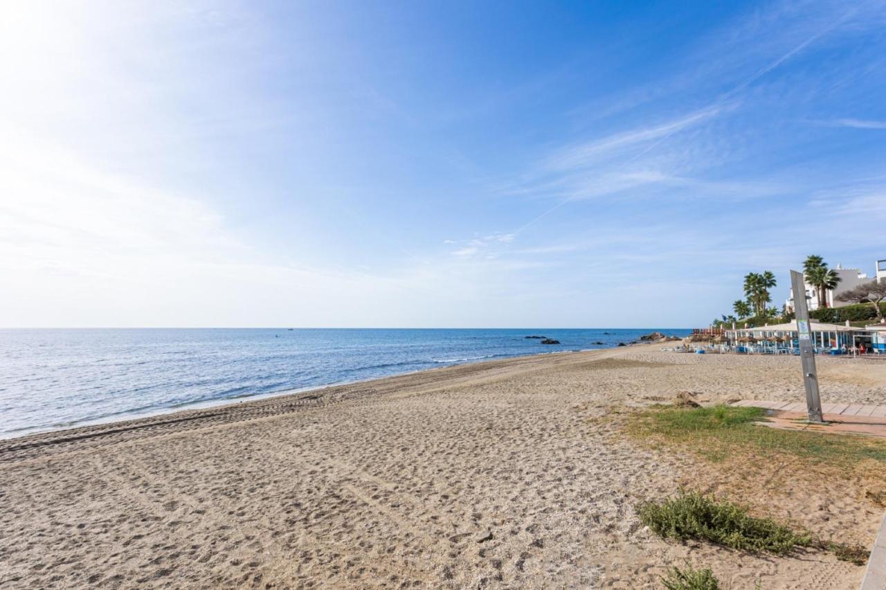 Holidays2mijas Costa Lubina Del Sol Frontline Beach, Pool, Terrace, Seaview & Parking * Sitio de Calahonda