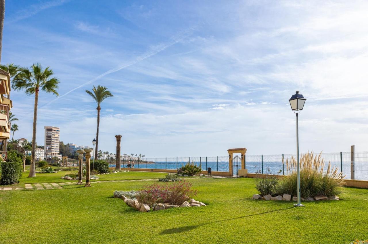 Holidays2mijas Costa Lubina Del Sol Frontline Beach, Pool, Terrace, Seaview & Parking
