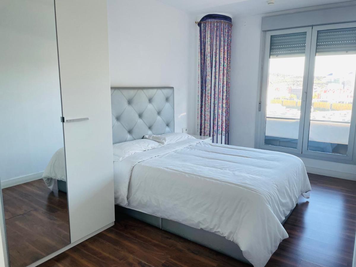 Fira De Barcelona View With Garage Parking Apartment