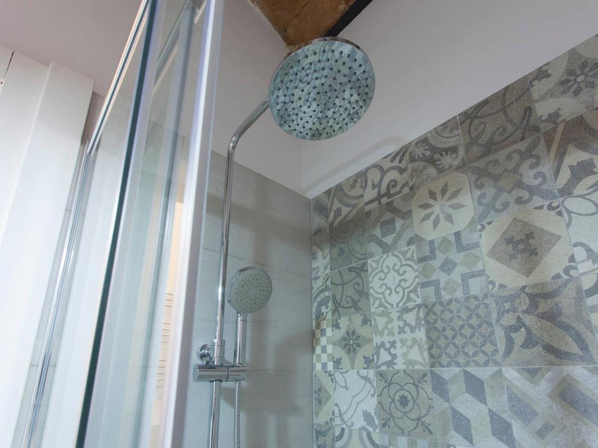 Colour Pop Fira By Myrentalhost L'Hospitalet de Llobregat